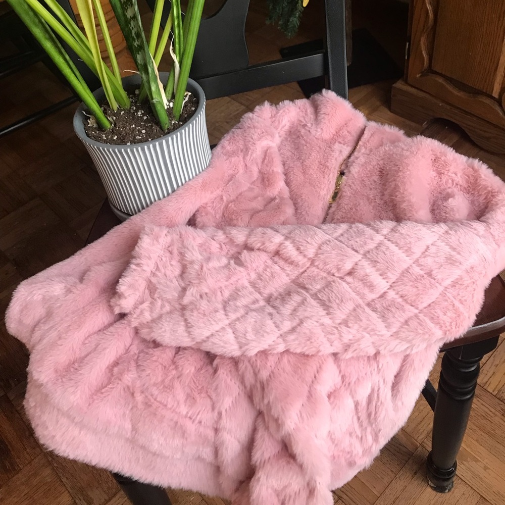Never Worn| Brand New| 3/4 Zip| Fuzzy| Comfy| Pink| Cold Weather| Winter Wear|